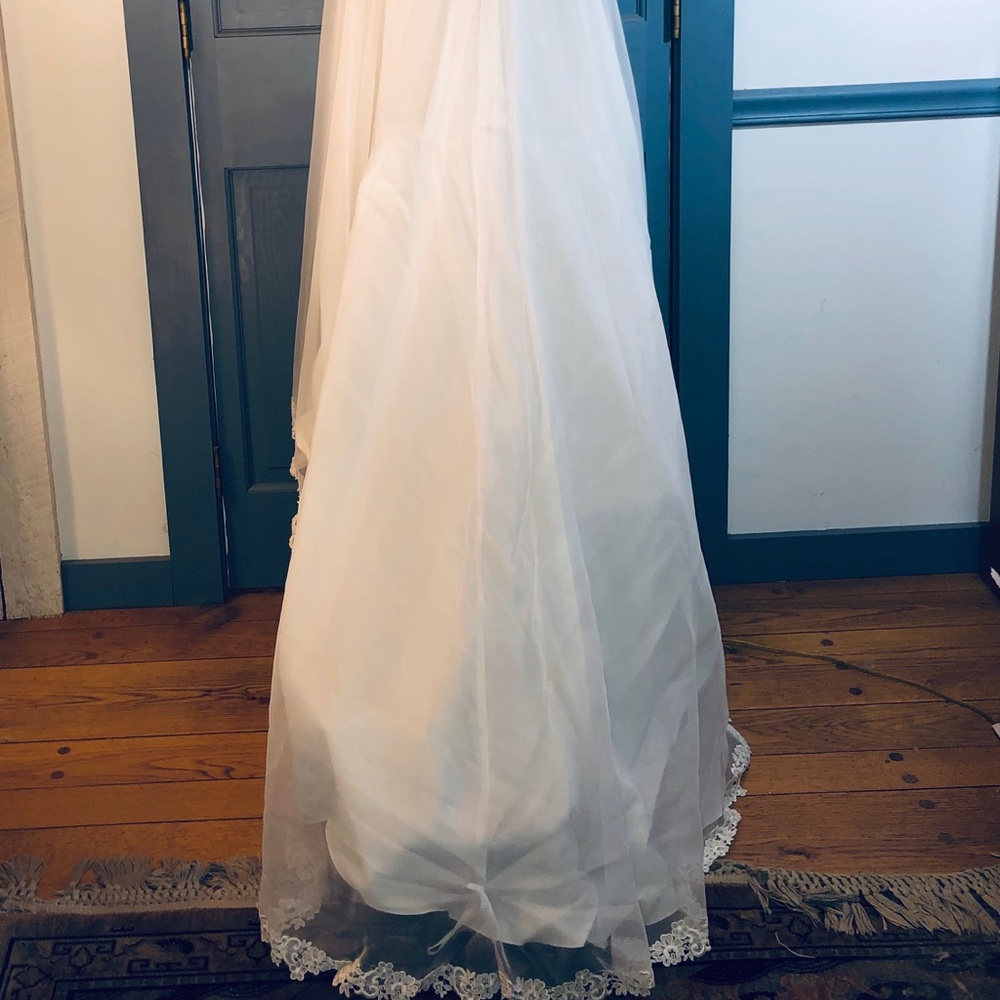 Vintage White Wedding Grown; Never Worn or Altered - Picture 6 of 8